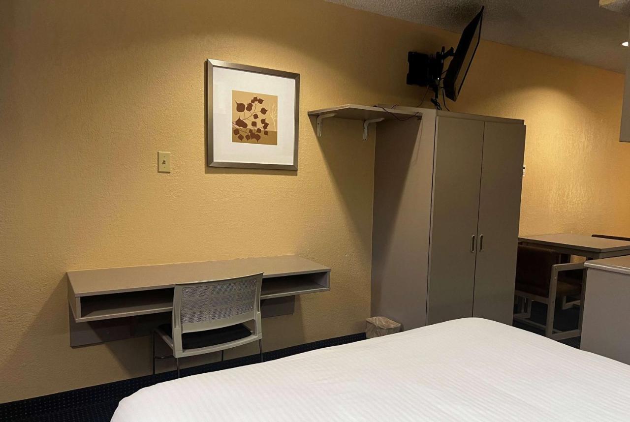 Microtel Inn & Suites By Wyndham Houston/Webster/Nasa/Clearlake Nassau Bay Exterior foto