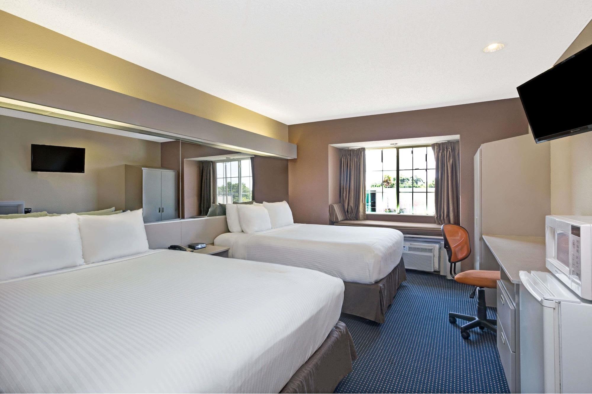Microtel Inn & Suites By Wyndham Houston/Webster/Nasa/Clearlake Nassau Bay Exterior foto